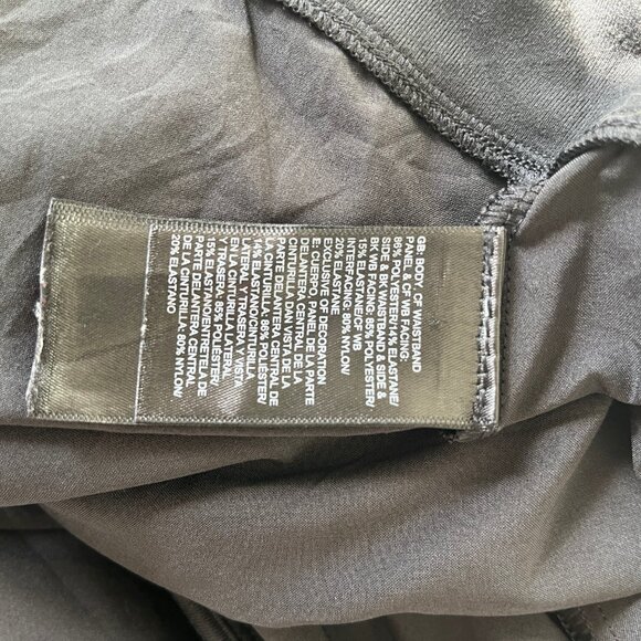 The North Face Let's Go Mid-Rise Black Capris Size M Style J1345 - Picture 11 of 11